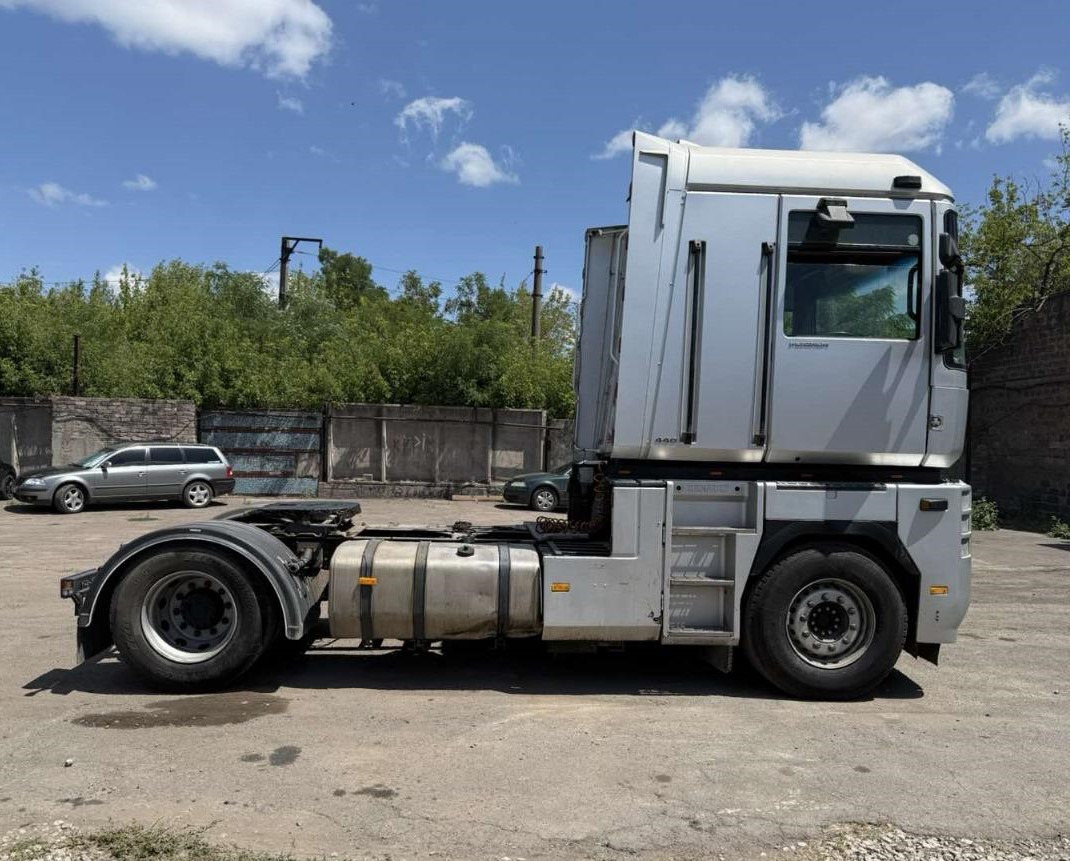 RENAULT Magnum 440 - Tracteur routier: photos 4 RENAULT Magnum 440 - Tracteur routier: photos 4