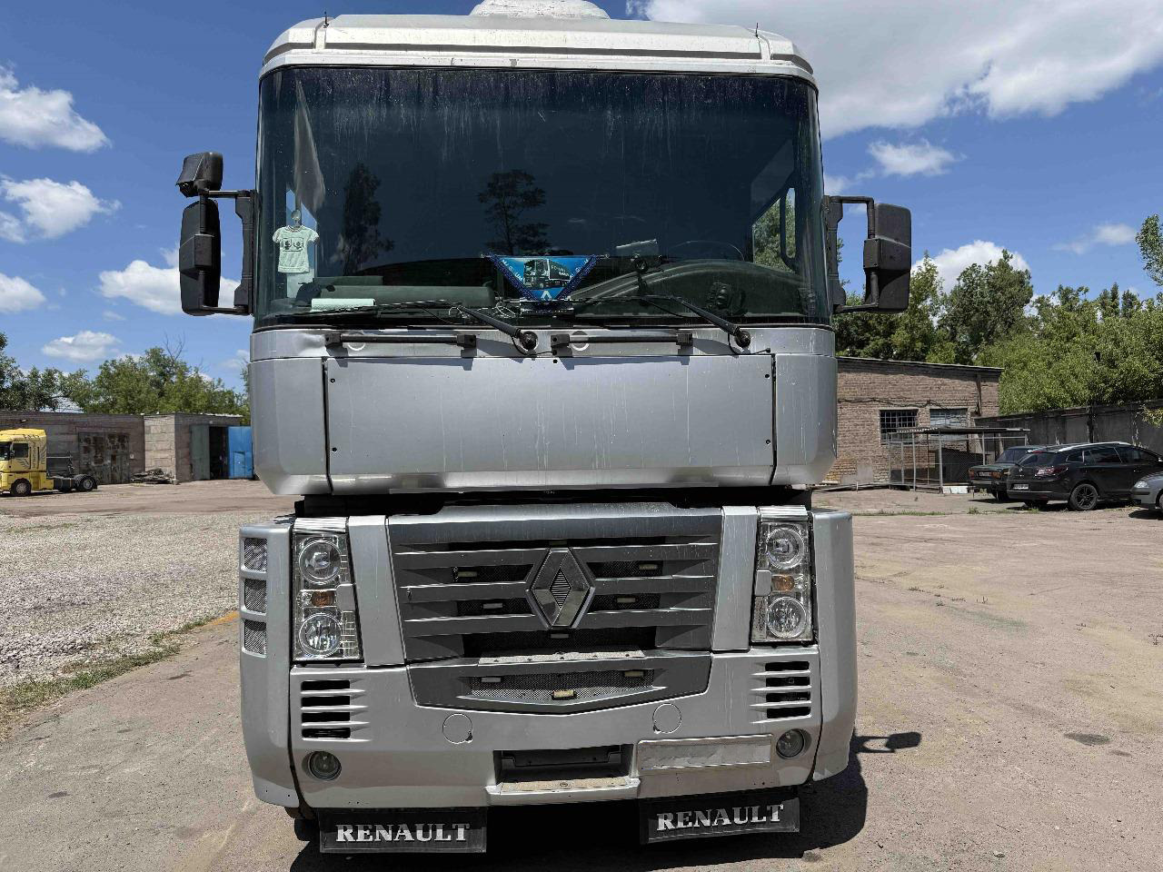 RENAULT Magnum 440 - Tracteur routier: photos 1 RENAULT Magnum 440 - Tracteur routier: photos 1