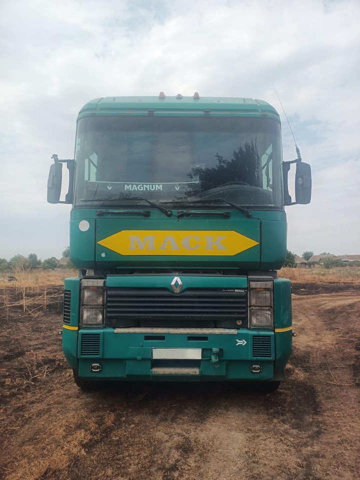RENAULT Magnum 440 - Tracteur routier: photos 2 RENAULT Magnum 440 - Tracteur routier: photos 2