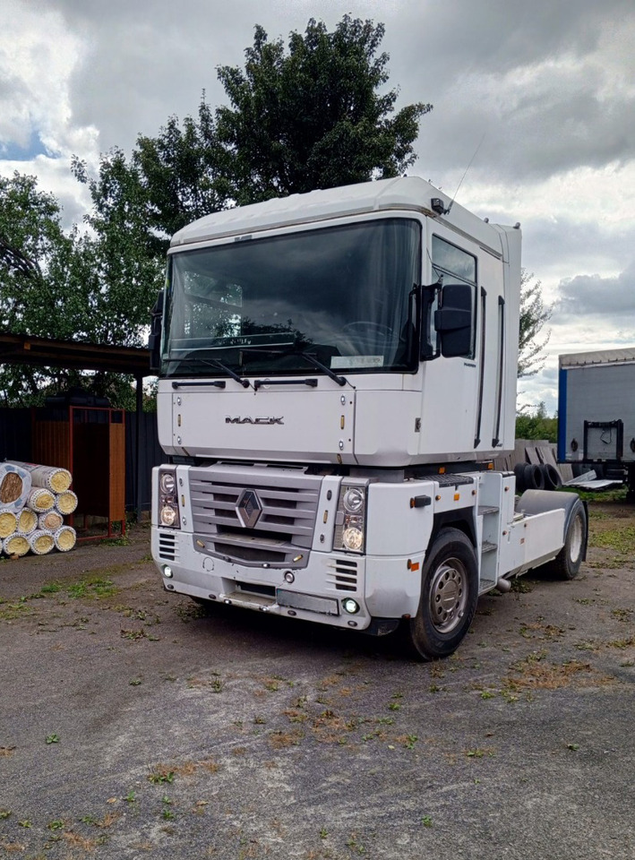 RENAULT Magnum 440 - Tracteur routier: photos 3 RENAULT Magnum 440 - Tracteur routier: photos 3