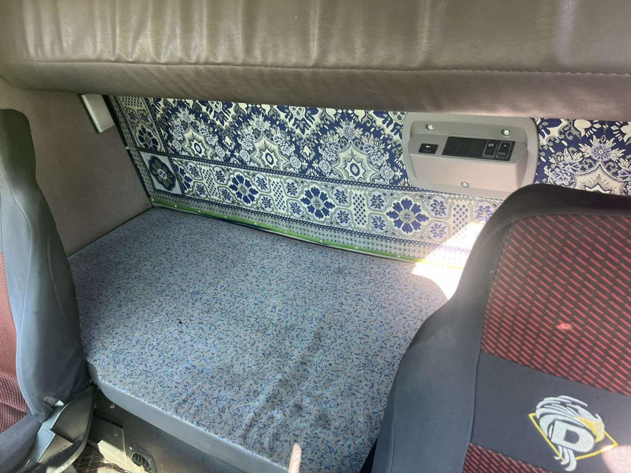 Tracteur routier RENAULT Magnum 440 ID1576S: photos 14 Tracteur routier RENAULT Magnum 440 ID1576S: photos 14