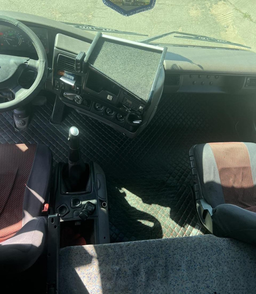 Tracteur routier RENAULT Magnum 440 ID1576S: photos 10 Tracteur routier RENAULT Magnum 440 ID1576S: photos 10