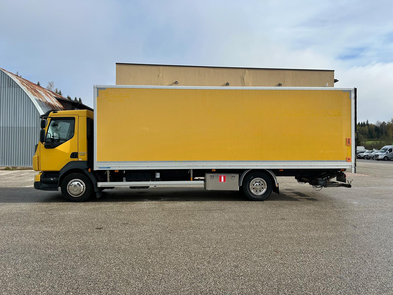 VOLVO FL250 - Camion fourgon: photos 2 VOLVO FL250 - Camion fourgon: photos 2