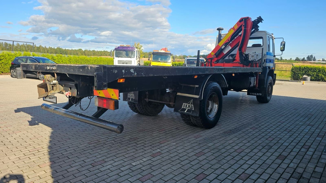 VOLVO FL614 - Camion plateau, Camion grue: photos 5 VOLVO FL614 - Camion plateau, Camion grue: photos 5