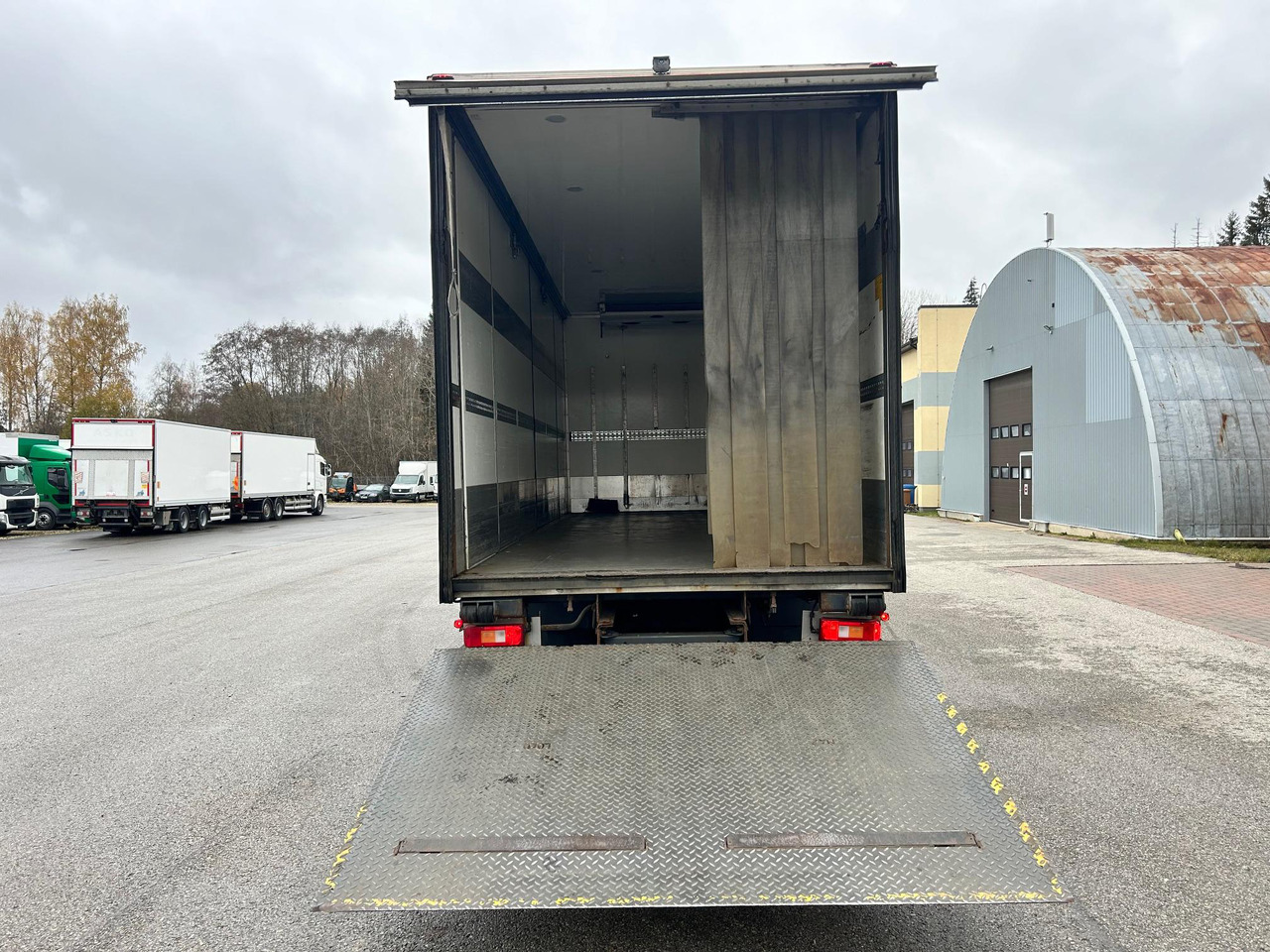 Camion frigorifique VOLVO FM370: photos 7