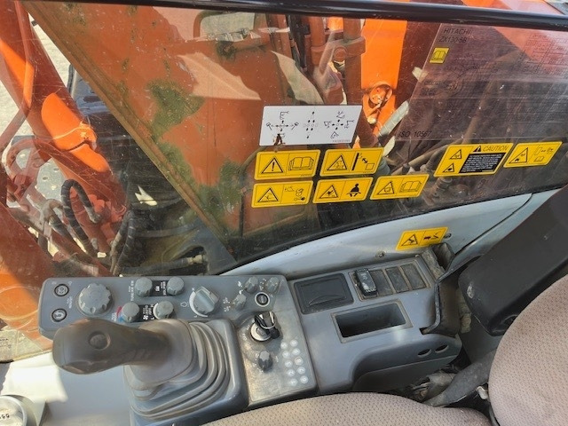 Pelle sur chenille Hitachi ZX 130 LC N-5: photos 11