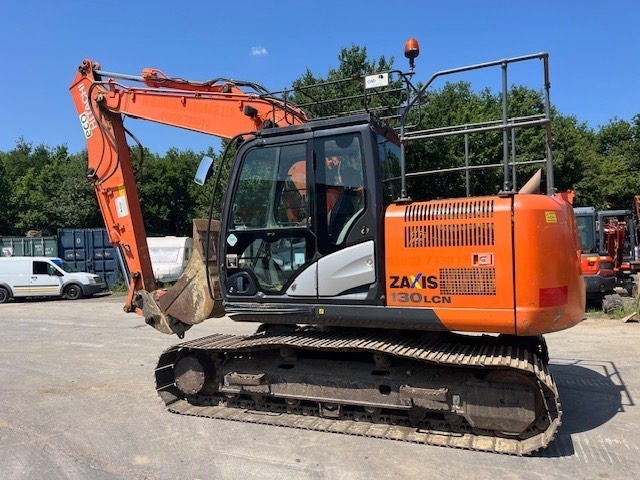Pelle sur chenille Hitachi ZX 130 LC N-5: photos 8