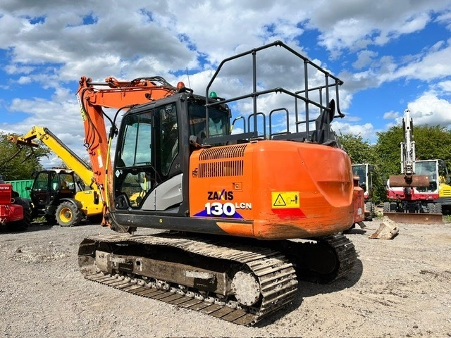 Hitachi ZX 130 LC N-6 - Pelle sur chenille: photos 5 Hitachi ZX 130 LC N-6 - Pelle sur chenille: photos 5