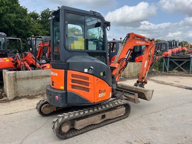 Hitachi ZX 22 U-2 CLR - Mini pelle: photos 3 Hitachi ZX 22 U-2 CLR - Mini pelle: photos 3