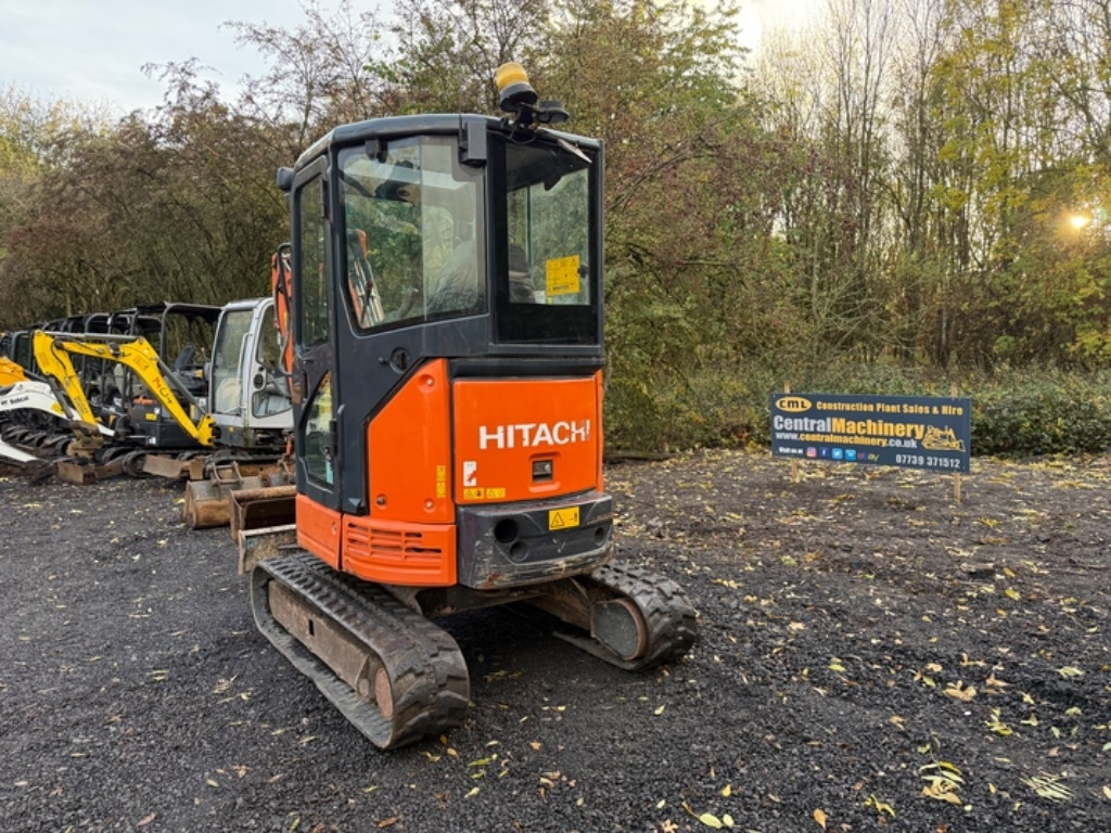 Hitachi ZX 26 U-5 A CR - Mini pelle: photos 5 Hitachi ZX 26 U-5 A CR - Mini pelle: photos 5