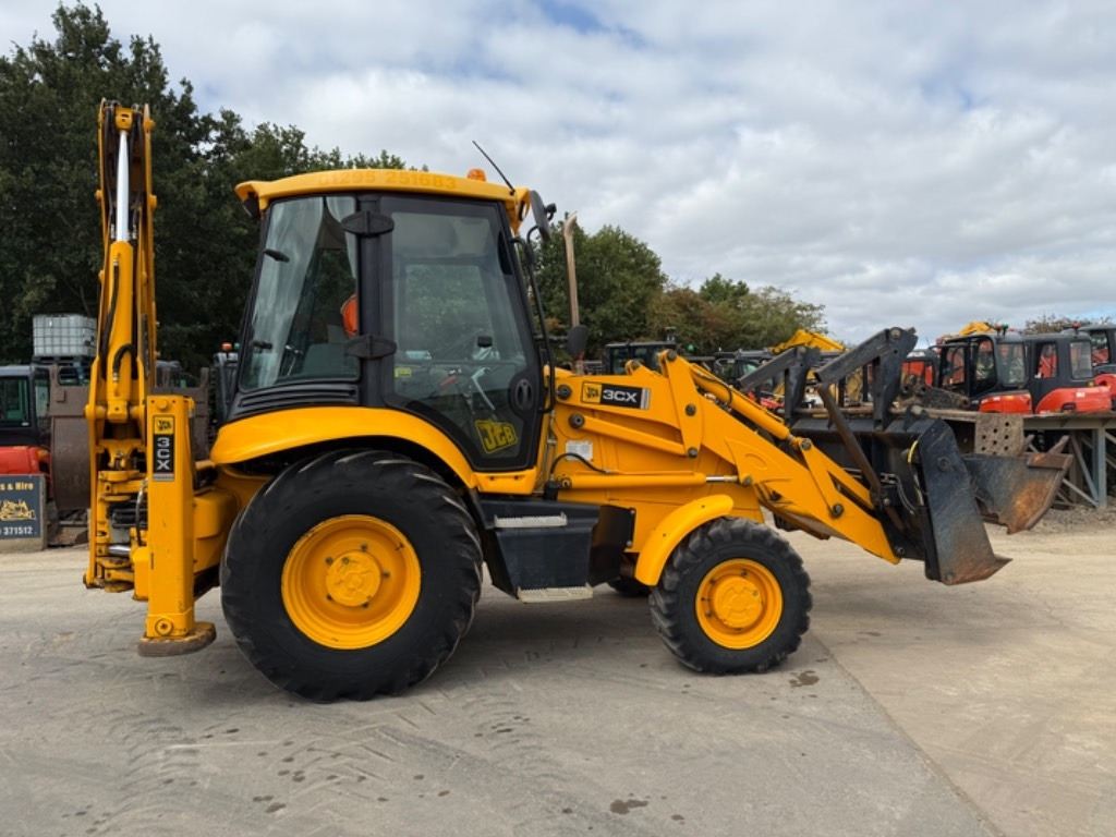 JCB 3 CX - Tractopelle: photos 1 JCB 3 CX - Tractopelle: photos 1
