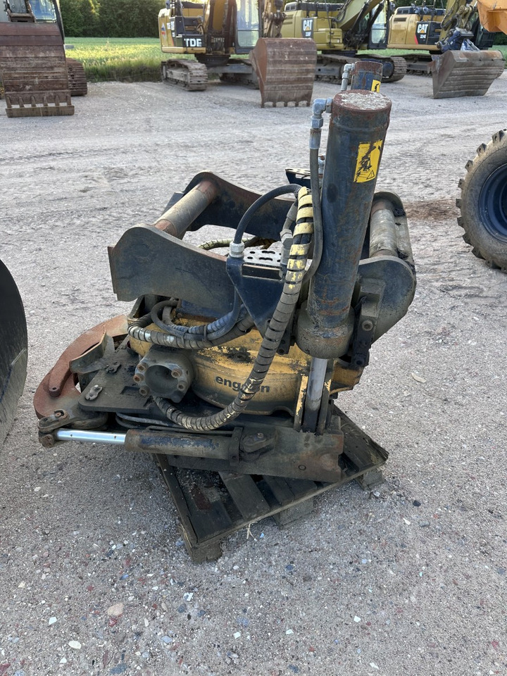 ENGCON EC 30 - S80 GR30 -S80 - SVAB Engcon Rototilt - Tiltrotator - Tiltrotator: photos 2 ENGCON EC 30 - S80 GR30 -S80 - SVAB Engcon Rototilt - Tiltrotator - Tiltrotator: photos 2