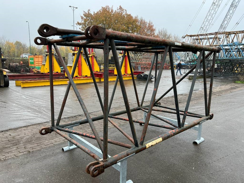 Hitachi KH 230-3 - Grue auxiliaire pour Engins de chantier: photos 4 Hitachi KH 230-3 - Grue auxiliaire pour Engins de chantier: photos 4