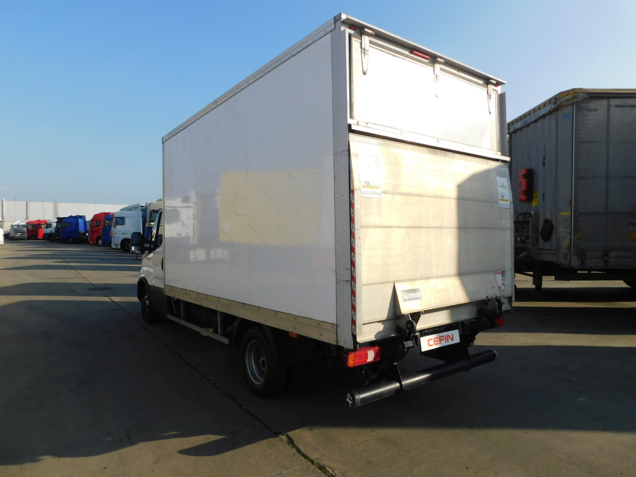 Iveco 35c16h30 - Fourgon grand volume: photos 4 Iveco 35c16h30 - Fourgon grand volume: photos 4