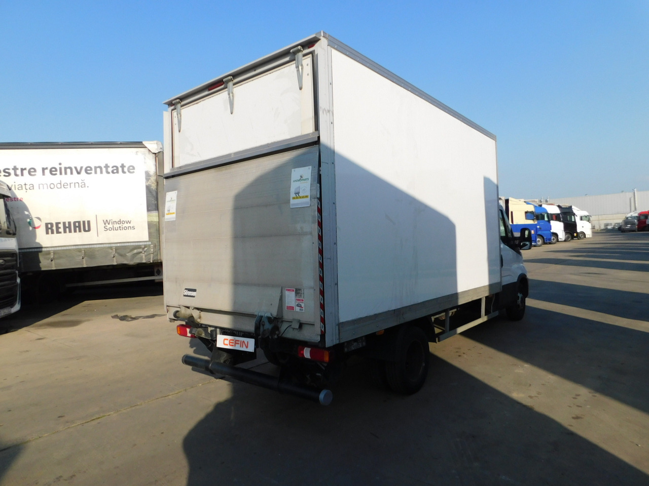 Iveco 35c16h30 - Fourgon grand volume: photos 3 Iveco 35c16h30 - Fourgon grand volume: photos 3