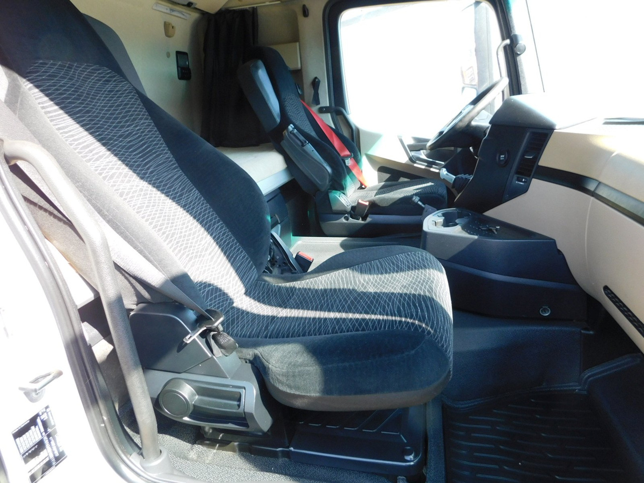 Mercedes Actros 1840 - Tracteur routier: photos 5 Mercedes Actros 1840 - Tracteur routier: photos 5