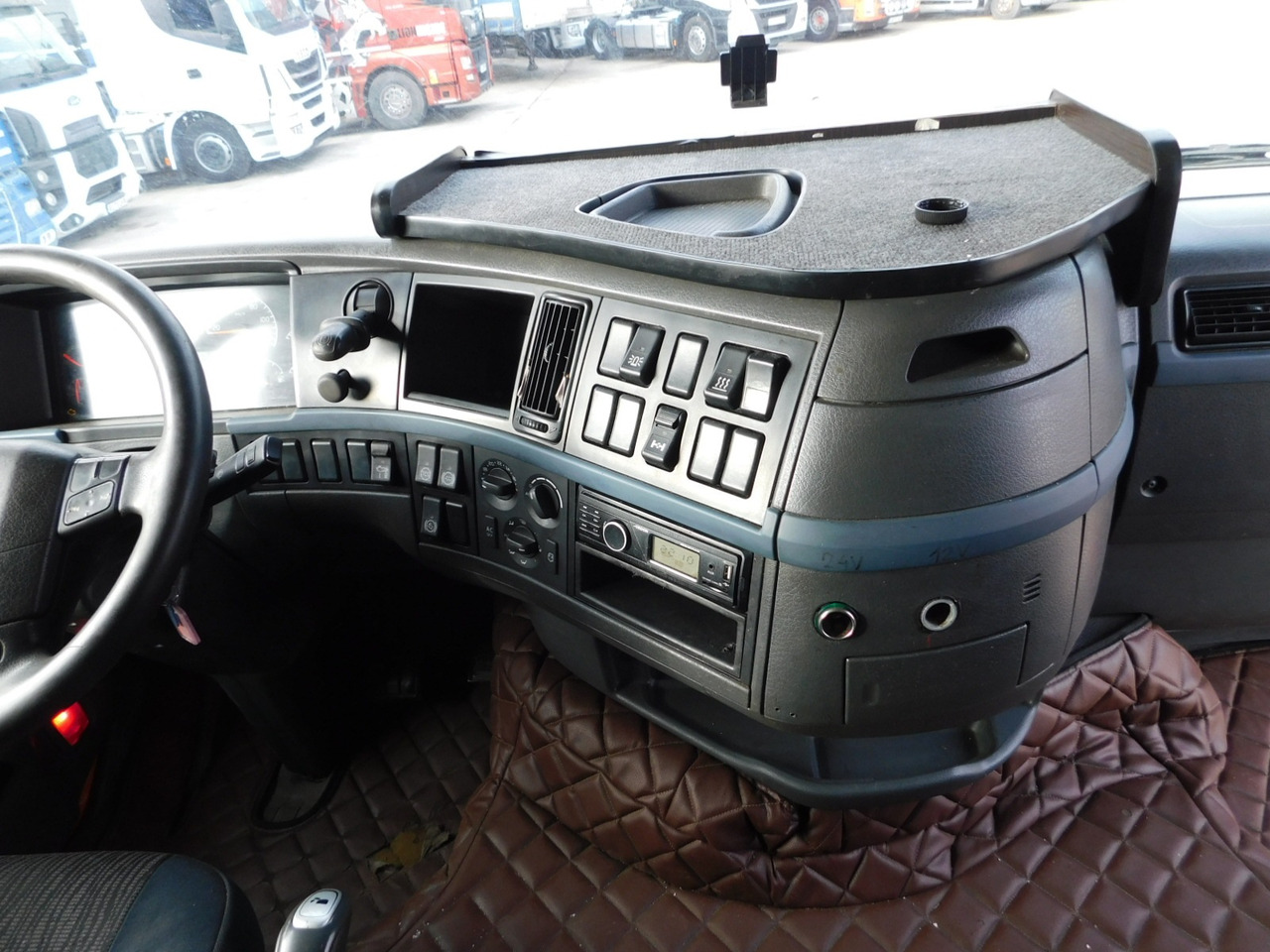 Tracteur routier Volvo Fh 440: photos 6
