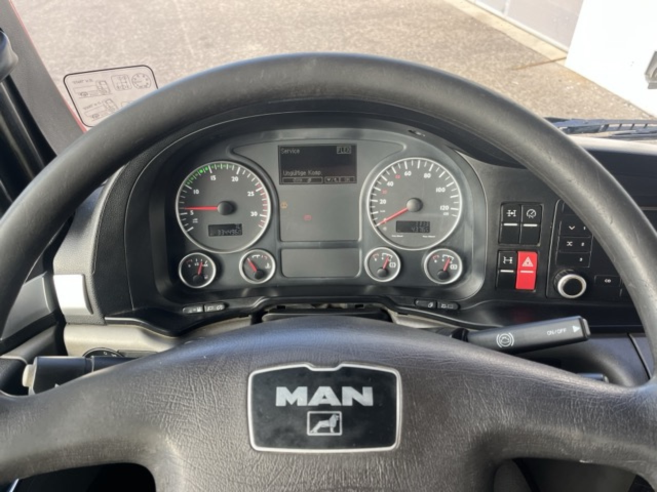 MAN TGS 33.440 6x4 BB mit Heckkran HIAB 166ES-4 Euro5 - Camion benne, Camion grue: photos 3 MAN TGS 33.440 6x4 BB mit Heckkran HIAB 166ES-4 Euro5 - Camion benne, Camion grue: photos 3