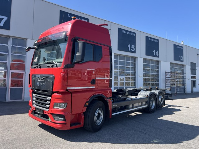 MAN TGX 26.470 6x2-4 LL - neu bereift Euro6 Intarder - Camion porte-conteneur/ Caisse mobile: photos 1 MAN TGX 26.470 6x2-4 LL - neu bereift Euro6 Intarder - Camion porte-conteneur/ Caisse mobile: photos 1