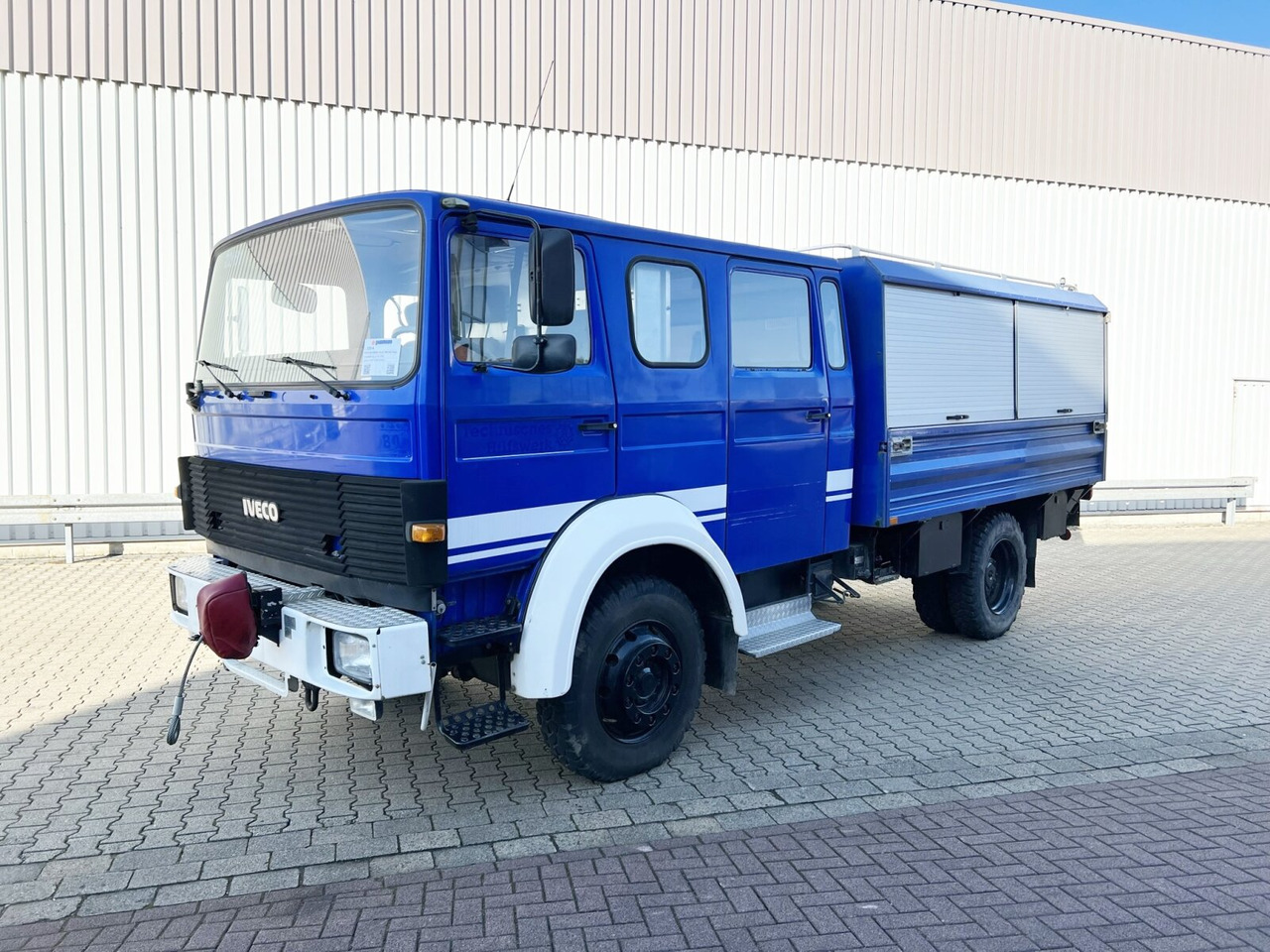 120-23 AW 4x4 Doka 120-23 AW 4x4 Doka, V8-Motor, Gerätewagen, Seilwinde - Camion de pompier: photos 1 120-23 AW 4x4 Doka 120-23 AW 4x4 Doka, V8-Motor, Gerätewagen, Seilwinde - Camion de pompier: photos 1