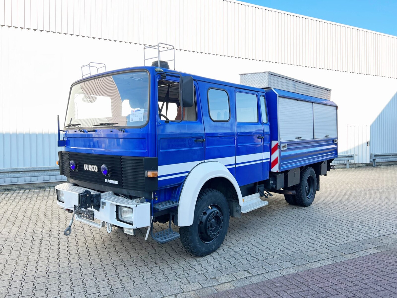 120-23 AW 4x4 Doka 120-23 AW 4x4 Doka, V8-Motor, Mannschaftswagen 16 Sitze, Seilwinde - Camion de pompier: photos 1 120-23 AW 4x4 Doka 120-23 AW 4x4 Doka, V8-Motor, Mannschaftswagen 16 Sitze, Seilwinde - Camion de pompier: photos 1
