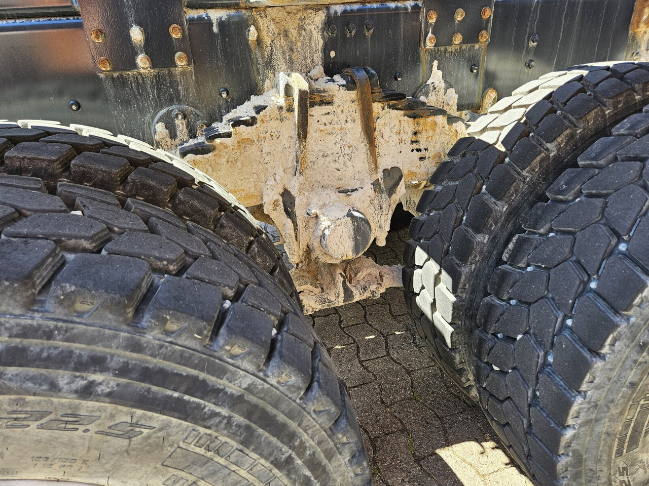 ASTRA HD9 86.50-90 8x6 ASTRA HD9 86.50-90 8x6, Unfallschaden, Cursor 13 - Châssis cabine: photos 4 ASTRA HD9 86.50-90 8x6 ASTRA HD9 86.50-90 8x6, Unfallschaden, Cursor 13 - Châssis cabine: photos 4