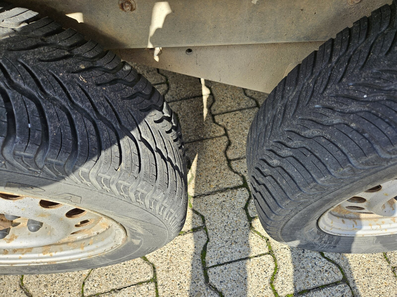 Blomert T2BPA Pferdeanhänger T2BPA Pferdeanhänger - Van chevaux: photos 5 Blomert T2BPA Pferdeanhänger T2BPA Pferdeanhänger - Van chevaux: photos 5