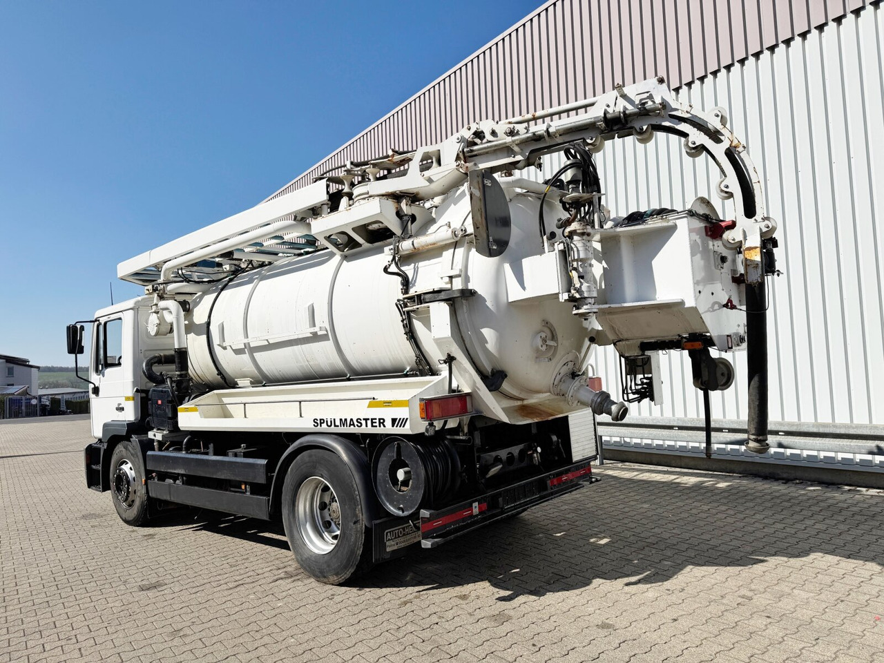 Camion MAN TGM 18.284 4x2 BL TGM 18.284 4x2 BL, Assmann Saug- und Spülwagen 9m³: photos 14 Camion MAN TGM 18.284 4x2 BL TGM 18.284 4x2 BL, Assmann Saug- und Spülwagen 9m³: photos 14