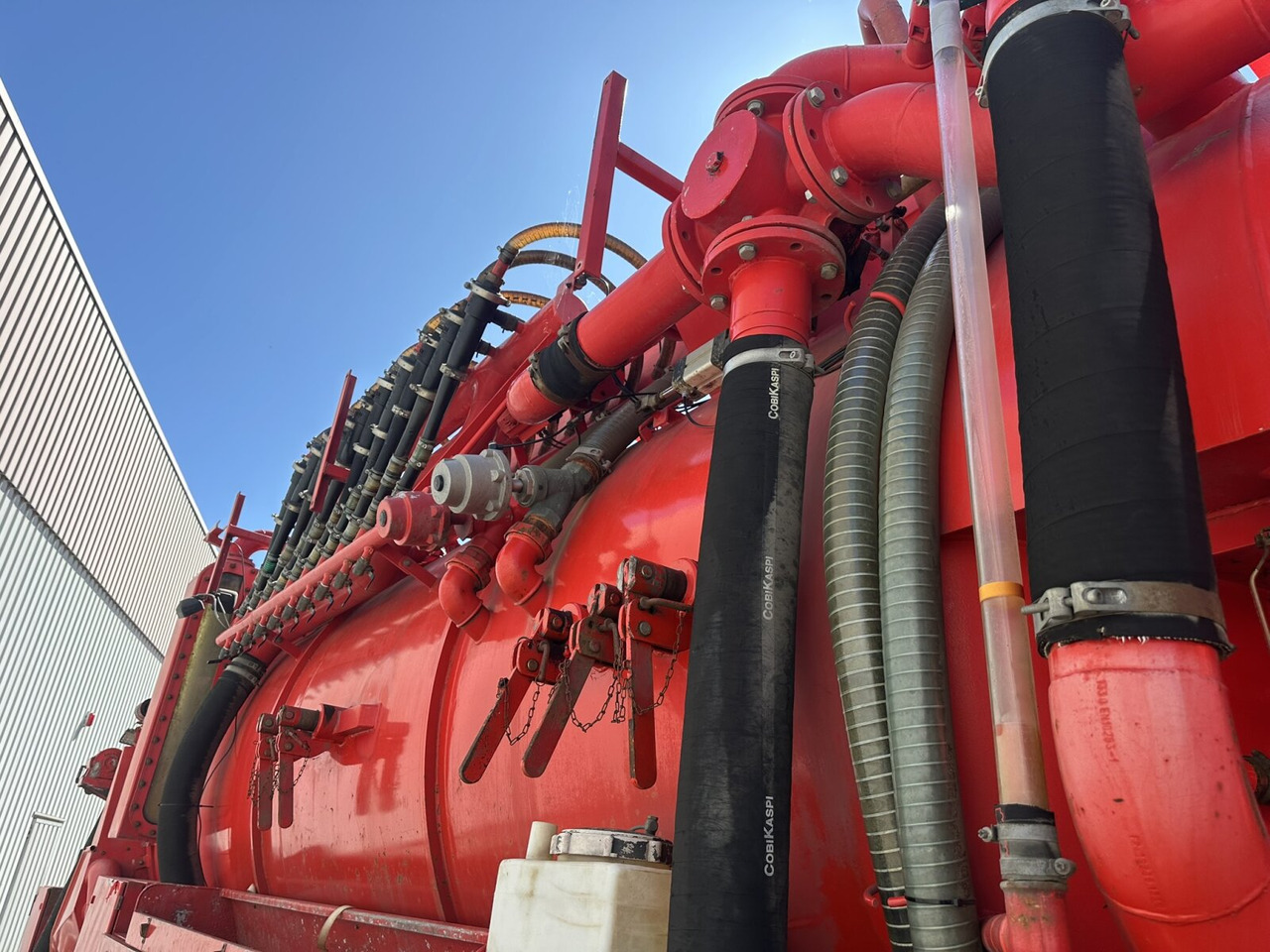 Mercedes-Benz Actros 3246 L 8x2 Actros 3246 L 8x2, Hellmers Saug- und Spülwagen ca. 15m³ - Camion: photos 4 Mercedes-Benz Actros 3246 L 8x2 Actros 3246 L 8x2, Hellmers Saug- und Spülwagen ca. 15m³ - Camion: photos 4