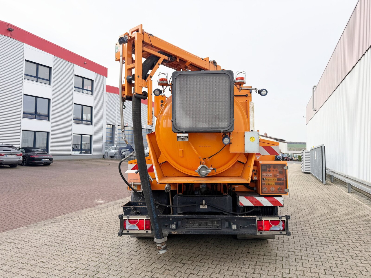 Scania G 320 4x2 G 320 4x2, Müller Vacumaster ca. 5,5m³, Funk - Camion: photos 2 Scania G 320 4x2 G 320 4x2, Müller Vacumaster ca. 5,5m³, Funk - Camion: photos 2