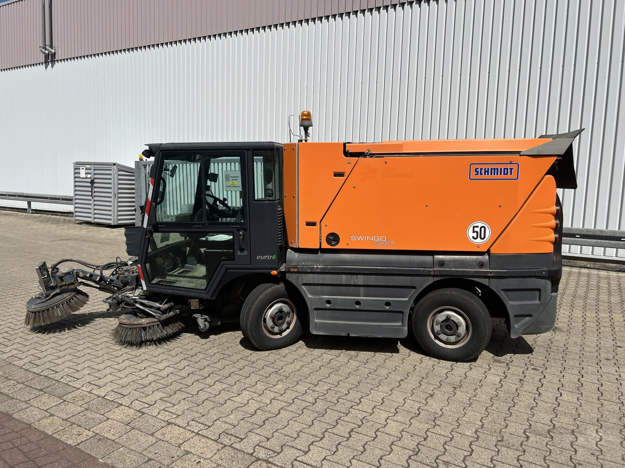 Camion Schmidt Swingo Compact 200 4x2 Swingo Compact 200 4x2, Kehrmaschine: photos 12 Camion Schmidt Swingo Compact 200 4x2 Swingo Compact 200 4x2, Kehrmaschine: photos 12