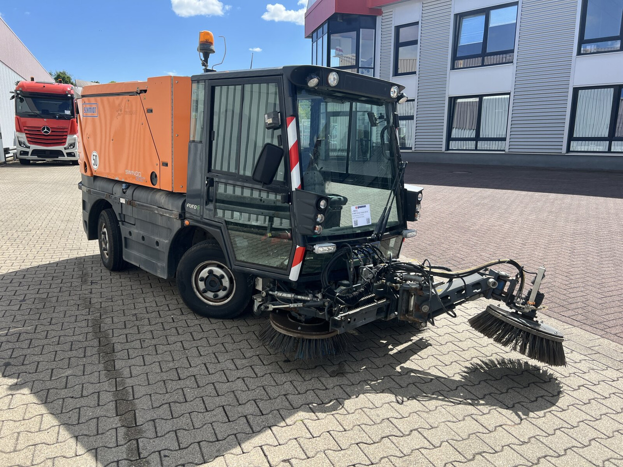 Camion Schmidt Swingo Compact 200 4x2 Swingo Compact 200 4x2, Kehrmaschine: photos 8 Camion Schmidt Swingo Compact 200 4x2 Swingo Compact 200 4x2, Kehrmaschine: photos 8