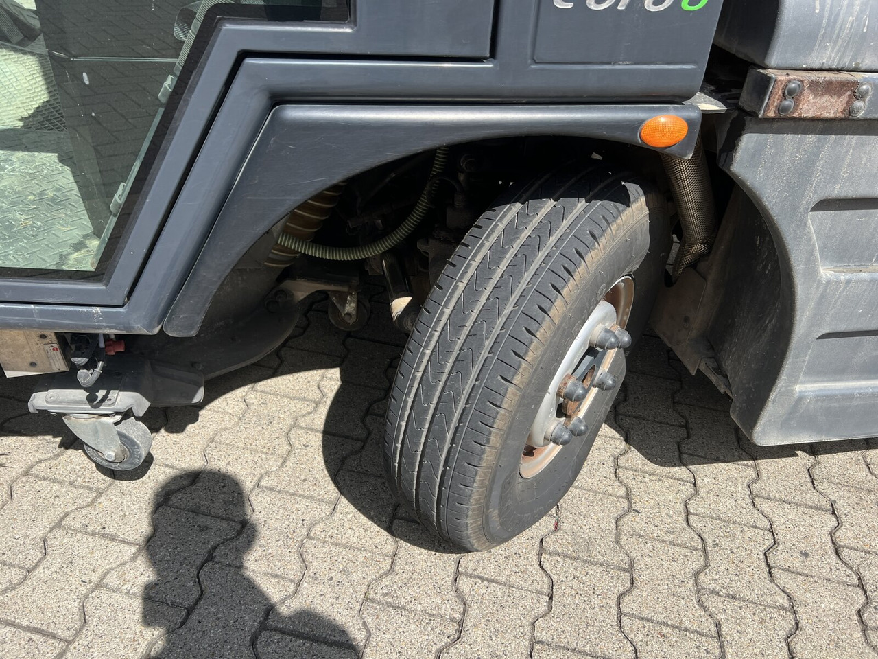 Camion Schmidt Swingo Compact 200 4x2 Swingo Compact 200 4x2, Kehrmaschine: photos 13 Camion Schmidt Swingo Compact 200 4x2 Swingo Compact 200 4x2, Kehrmaschine: photos 13