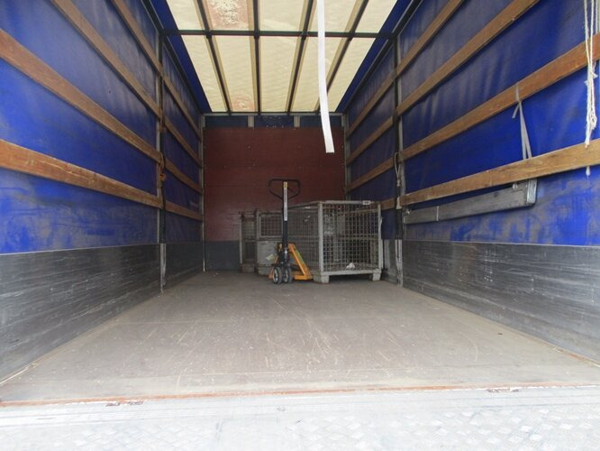 DAF DAF AE 45.150 LF Plane Spriegel LBW DAF AE 45.150 LF 4x2, Plane Spriegel LBW - Camion à rideaux coulissants: photos 3 DAF DAF AE 45.150 LF Plane Spriegel LBW DAF AE 45.150 LF 4x2, Plane Spriegel LBW - Camion à rideaux coulissants: photos 3