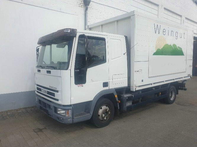 Euro Cargo ML 75E14 4x2 Euro Cargo ML 75E14 4x2 Getränkekoffer, 6-Zylinder-Motor - Camion fourgon: photos 1 Euro Cargo ML 75E14 4x2 Euro Cargo ML 75E14 4x2 Getränkekoffer, 6-Zylinder-Motor - Camion fourgon: photos 1