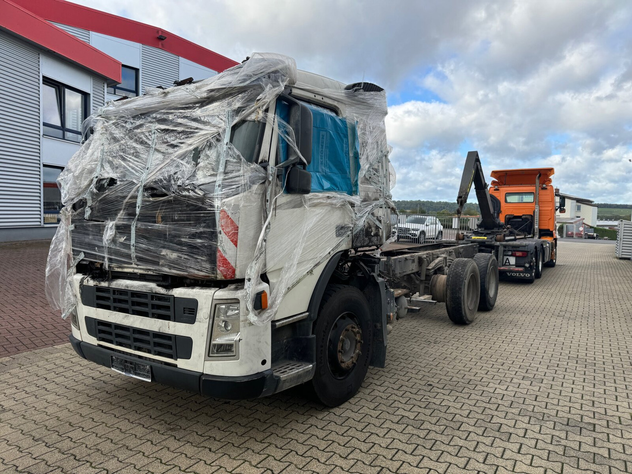 FM 380 6x4 R mit Brandschaden FM 380 6x4 R mit Brandschaden - Camion benne: photos 5 FM 380 6x4 R mit Brandschaden FM 380 6x4 R mit Brandschaden - Camion benne: photos 5