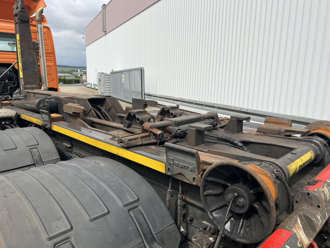 FMX 540 6x2 FMX 540 6x2, Lenk-/Liftachse, Motorabtrieb - Camion ampliroll: photos 2 FMX 540 6x2 FMX 540 6x2, Lenk-/Liftachse, Motorabtrieb - Camion ampliroll: photos 2