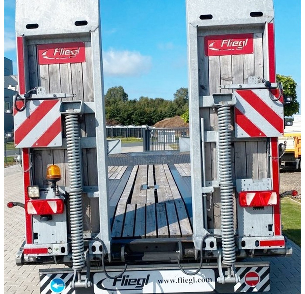 Fliegl DTS-S 300 DTS-S 300, verbreiterbar auf 3,05m - Remorque porte-engin surbaissée: photos 3 Fliegl DTS-S 300 DTS-S 300, verbreiterbar auf 3,05m - Remorque porte-engin surbaissée: photos 3