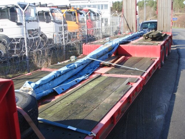 Goldhofer STZ -TL3-32/80 Goldhofer STZ-TL3-32/80 Nutzlast: 35 to., 5,85 m Tiefbett - Semi-remorque surbaissé: photos 3 Goldhofer STZ -TL3-32/80 Goldhofer STZ-TL3-32/80 Nutzlast: 35 to., 5,85 m Tiefbett - Semi-remorque surbaissé: photos 3