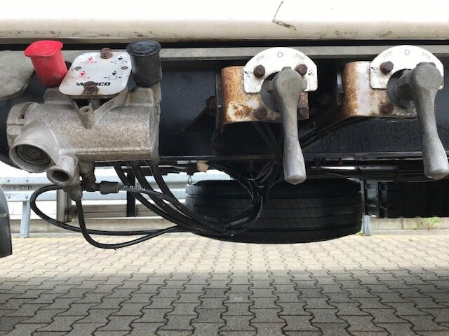 HDK 1860 HDK 1860 Hinterkippmulde ca. 28m³ mit Seperatmotor, eigene Hydraulik - Remorque benne: photos 3 HDK 1860 HDK 1860 Hinterkippmulde ca. 28m³ mit Seperatmotor, eigene Hydraulik - Remorque benne: photos 3