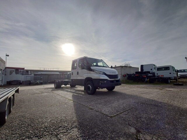 Châssis cabine neuf Iveco Daily 72C18H/P DK 4x2 Daily 72C18H/P DK 4x2, Nebenantrieb: photos 6 Châssis cabine neuf Iveco Daily 72C18H/P DK 4x2 Daily 72C18H/P DK 4x2, Nebenantrieb: photos 6
