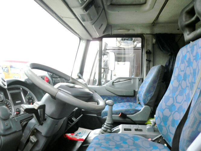 Iveco EuroCargo 75 E 17/4x2 EuroCargo 75 E 17/4x2, 6x VORHANDEN! - Camion fourgon: photos 3 Iveco EuroCargo 75 E 17/4x2 EuroCargo 75 E 17/4x2, 6x VORHANDEN! - Camion fourgon: photos 3