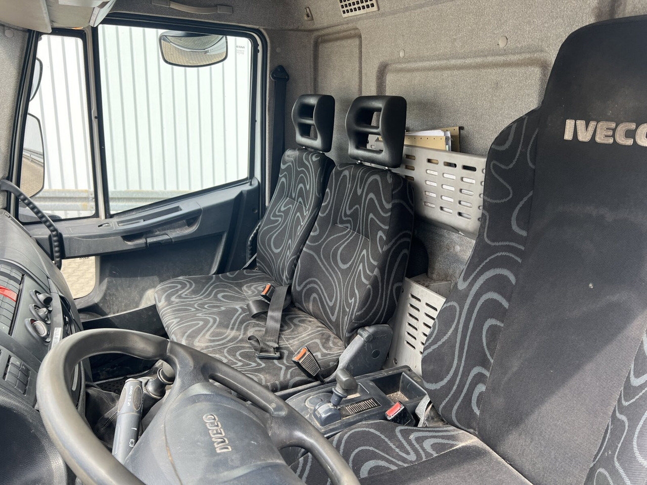 Camion plateau Iveco EuroCargo 75E18 4x2 EuroCargo 75E18 4x2, EEV: photos 6