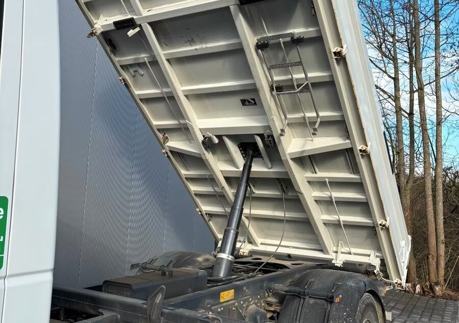 Iveco ML180E32 4x2 ML180E32 4x2 - Camion benne: photos 5 Iveco ML180E32 4x2 ML180E32 4x2 - Camion benne: photos 5