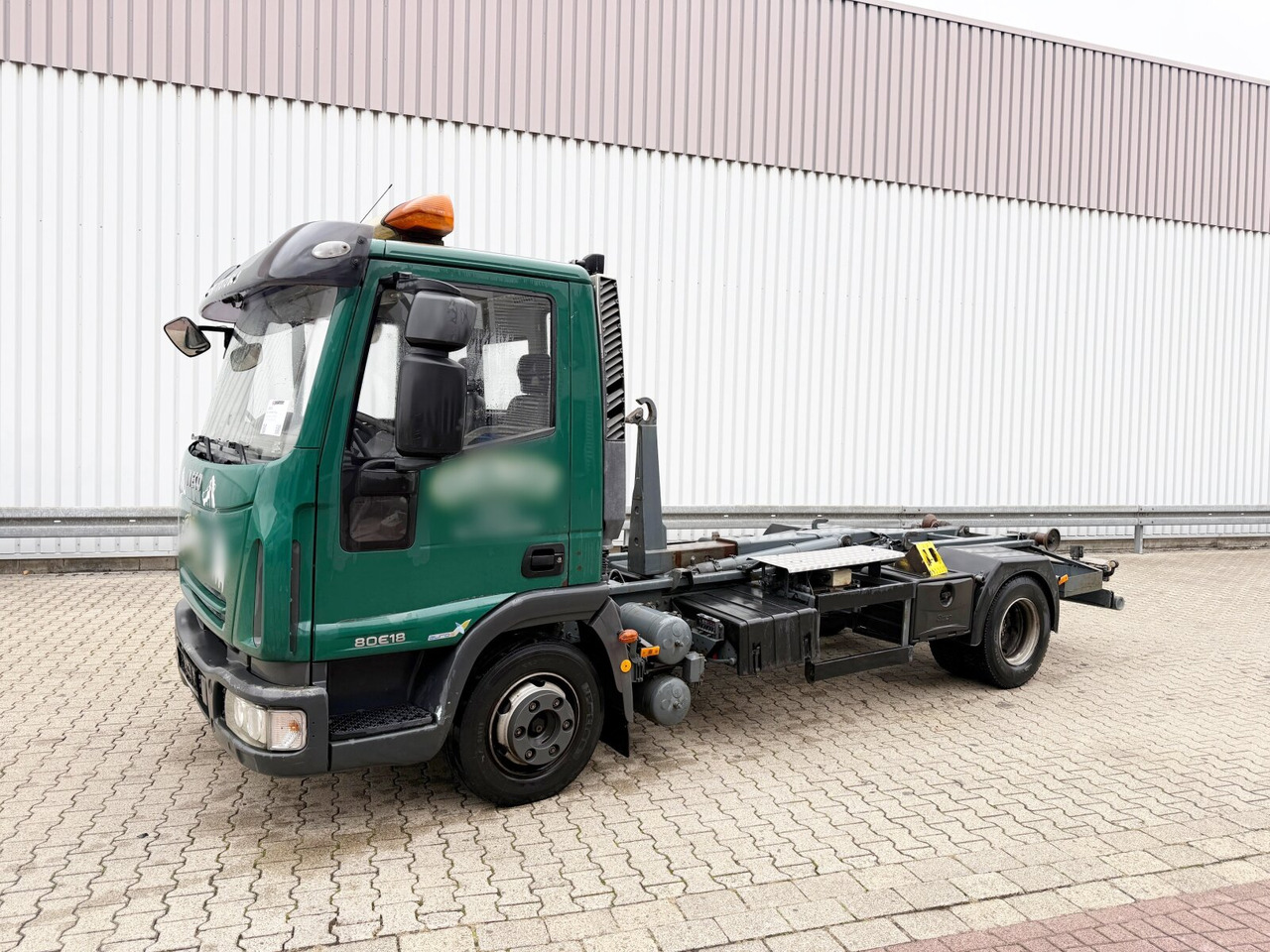 Iveco ML80E18/P 4x2 ML80E18/P 4x2, City-Abroller - Camion ampliroll: photos 1 Iveco ML80E18/P 4x2 ML80E18/P 4x2, City-Abroller - Camion ampliroll: photos 1