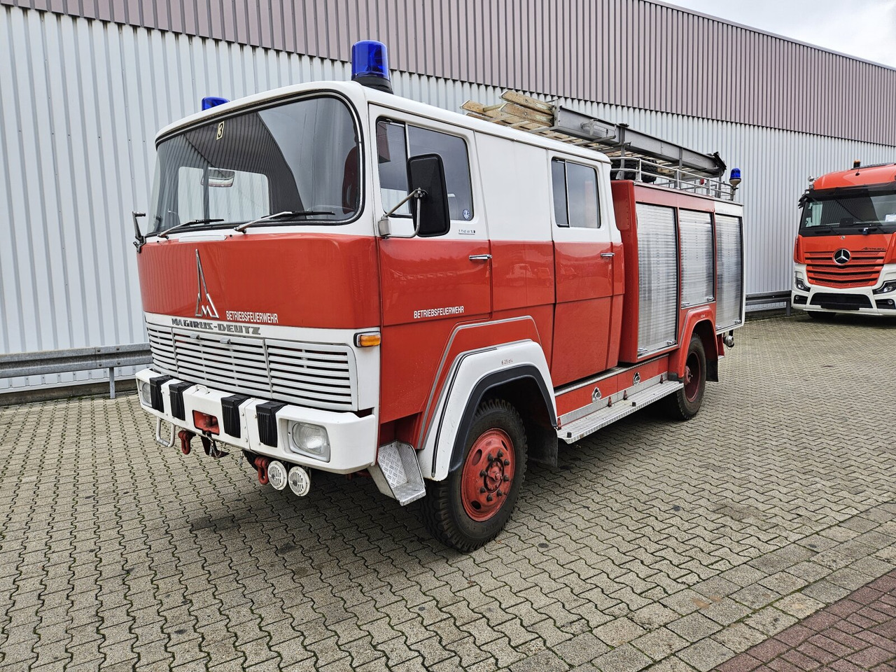 LF 16, F Magirus 170 D 11FA, 4x4 LF 16, F Magirus 170 D 11FA, 4x4 - Ambulance: photos 1 LF 16, F Magirus 170 D 11FA, 4x4 LF 16, F Magirus 170 D 11FA, 4x4 - Ambulance: photos 1