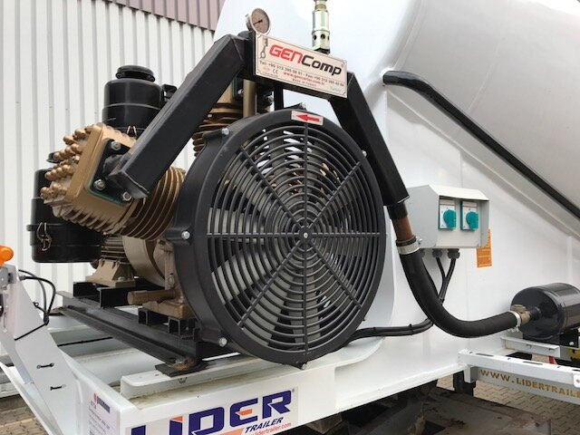 LIDER LD07 LIDER LD07, ca.35m³, 30-60m³ - Citerne pulvérulente: photos 2 LIDER LD07 LIDER LD07, ca.35m³, 30-60m³ - Citerne pulvérulente: photos 2