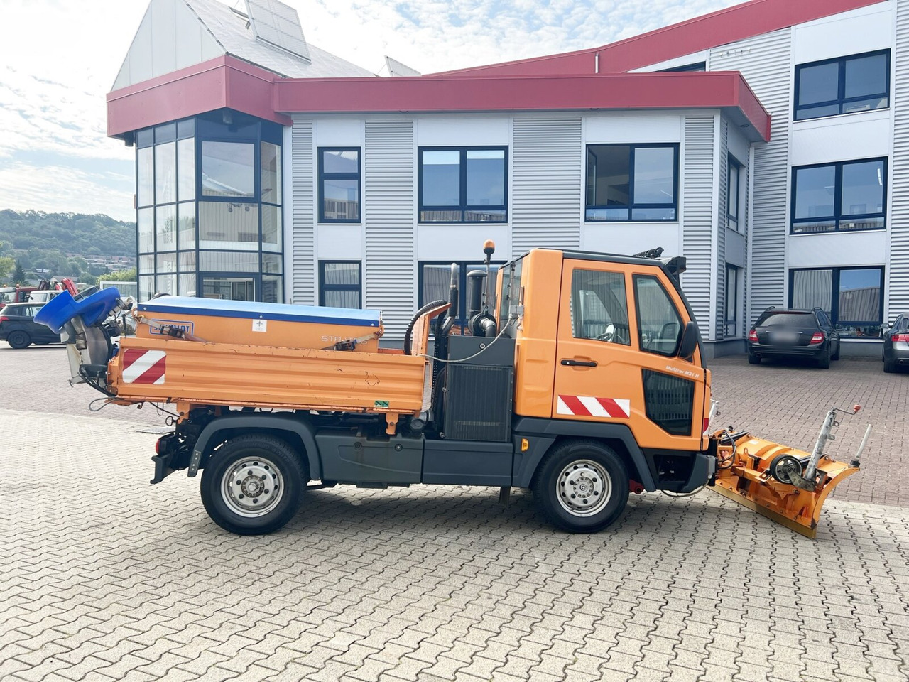 M31 4x4 M31 4x4, 3-S-Kipper, Schneepflug, Streuer - crédit-bail M31 4x4 M31 4x4, 3-S-Kipper, Schneepflug, Streuer: photos 10 M31 4x4 M31 4x4, 3-S-Kipper, Schneepflug, Streuer - crédit-bail M31 4x4 M31 4x4, 3-S-Kipper, Schneepflug, Streuer: photos 10