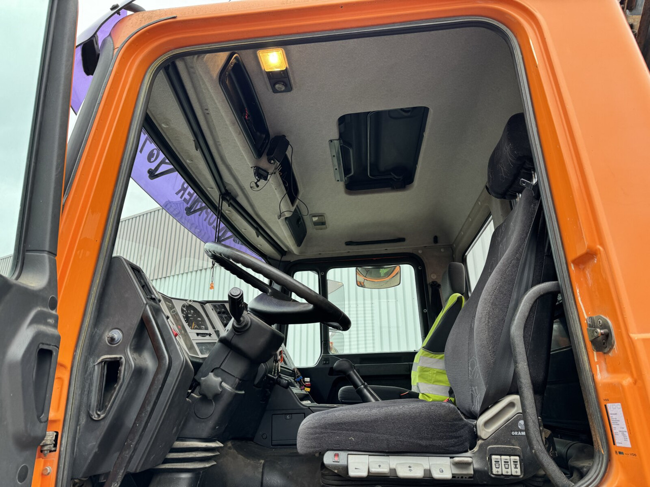 MAN 18.255 MAK 4x4 BB 18.255 MAK 4x4 BB, Kran Atlas AK 85.1 A1 - Châssis cabine, Camion grue: photos 3 MAN 18.255 MAK 4x4 BB 18.255 MAK 4x4 BB, Kran Atlas AK 85.1 A1 - Châssis cabine, Camion grue: photos 3