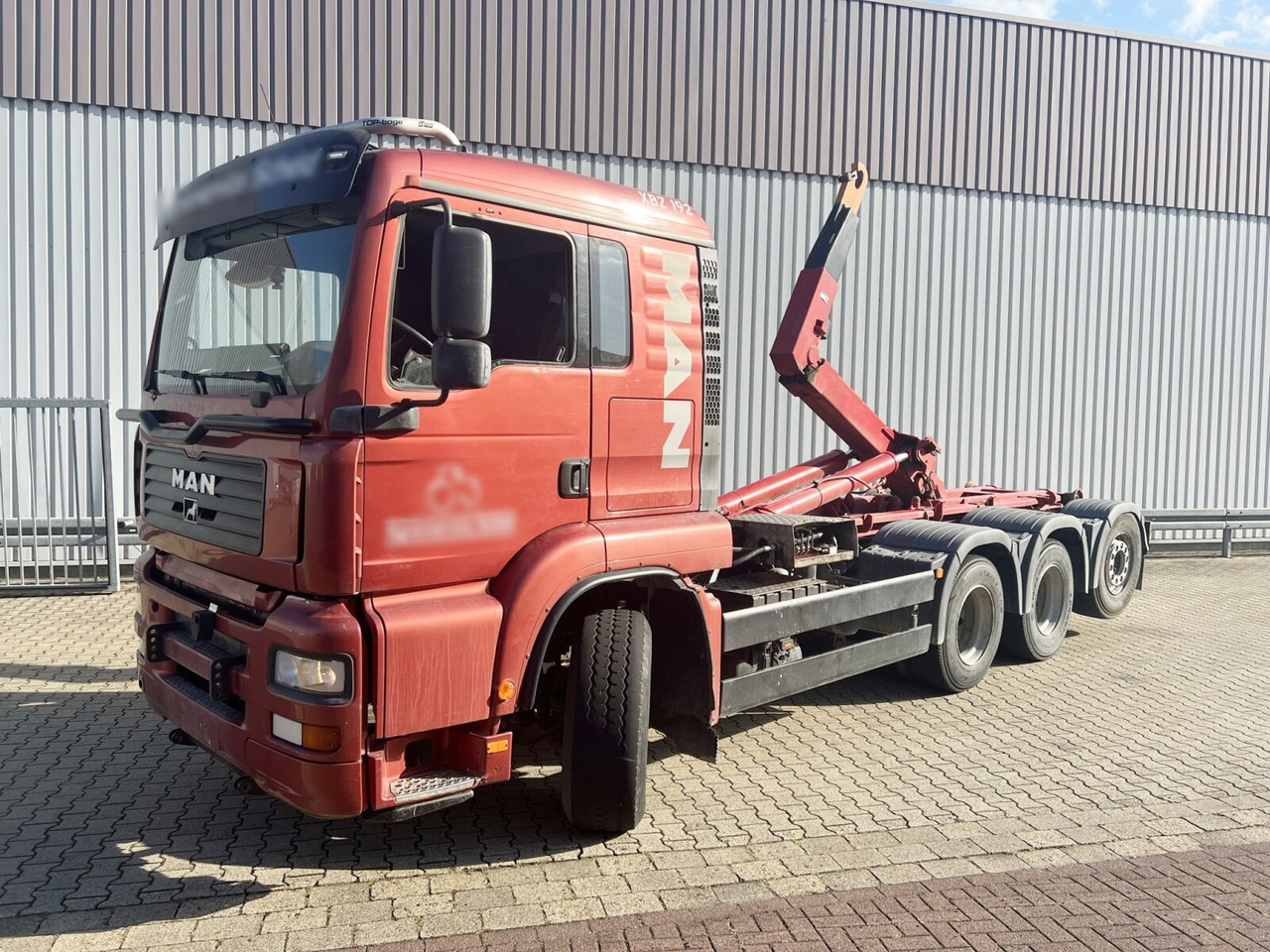 MAN TGA 25.530 8x4-4 BL, Lift-/Lenkachse TGA 25.530 8x4-4 BL, Lift-/Lenkachse - Camion ampliroll: photos 1 MAN TGA 25.530 8x4-4 BL, Lift-/Lenkachse TGA 25.530 8x4-4 BL, Lift-/Lenkachse - Camion ampliroll: photos 1